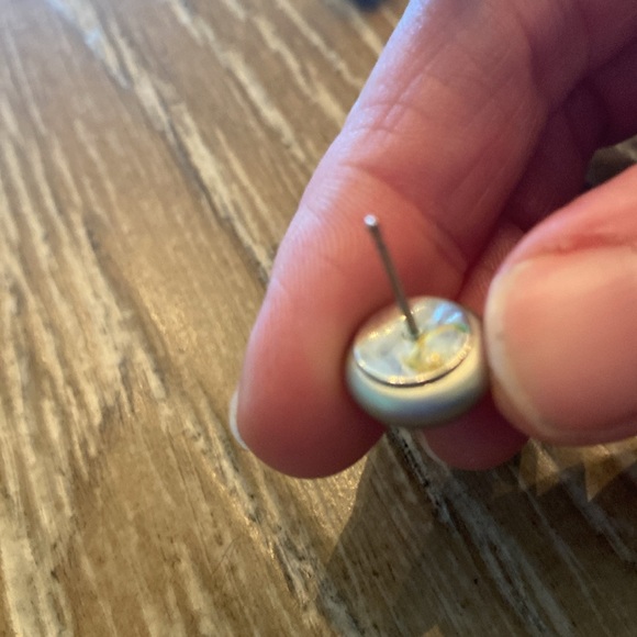 🥹RARE AUTHENTIC 2004 VINTAGE CHANEL EARRINGS!!!!!!!! - Picture 6 of 12